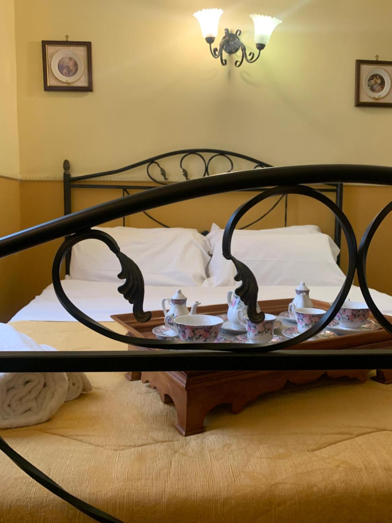 Hotel Pignatelli Napoli Kültér fotó