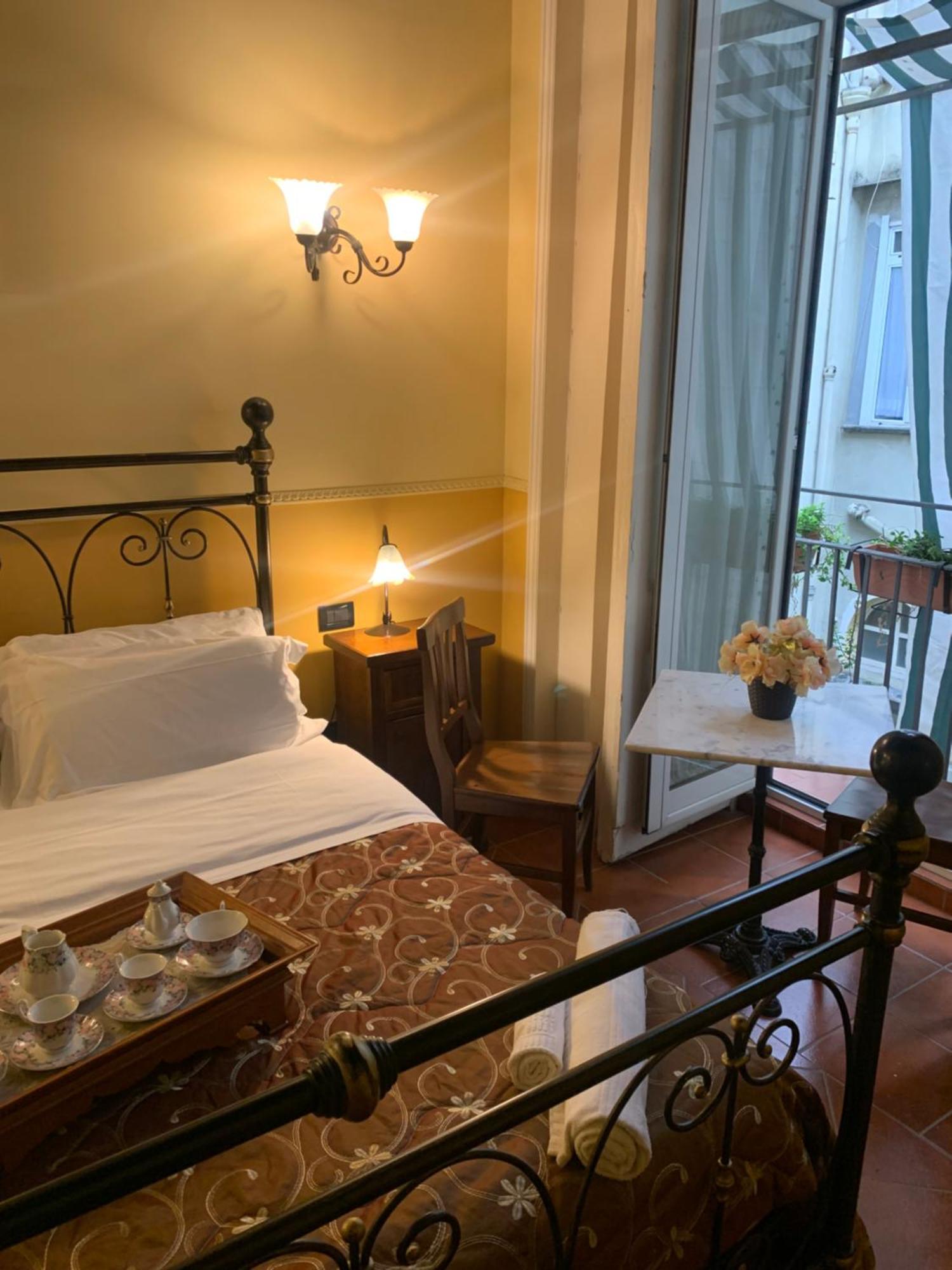 Hotel Pignatelli Napoli Kültér fotó