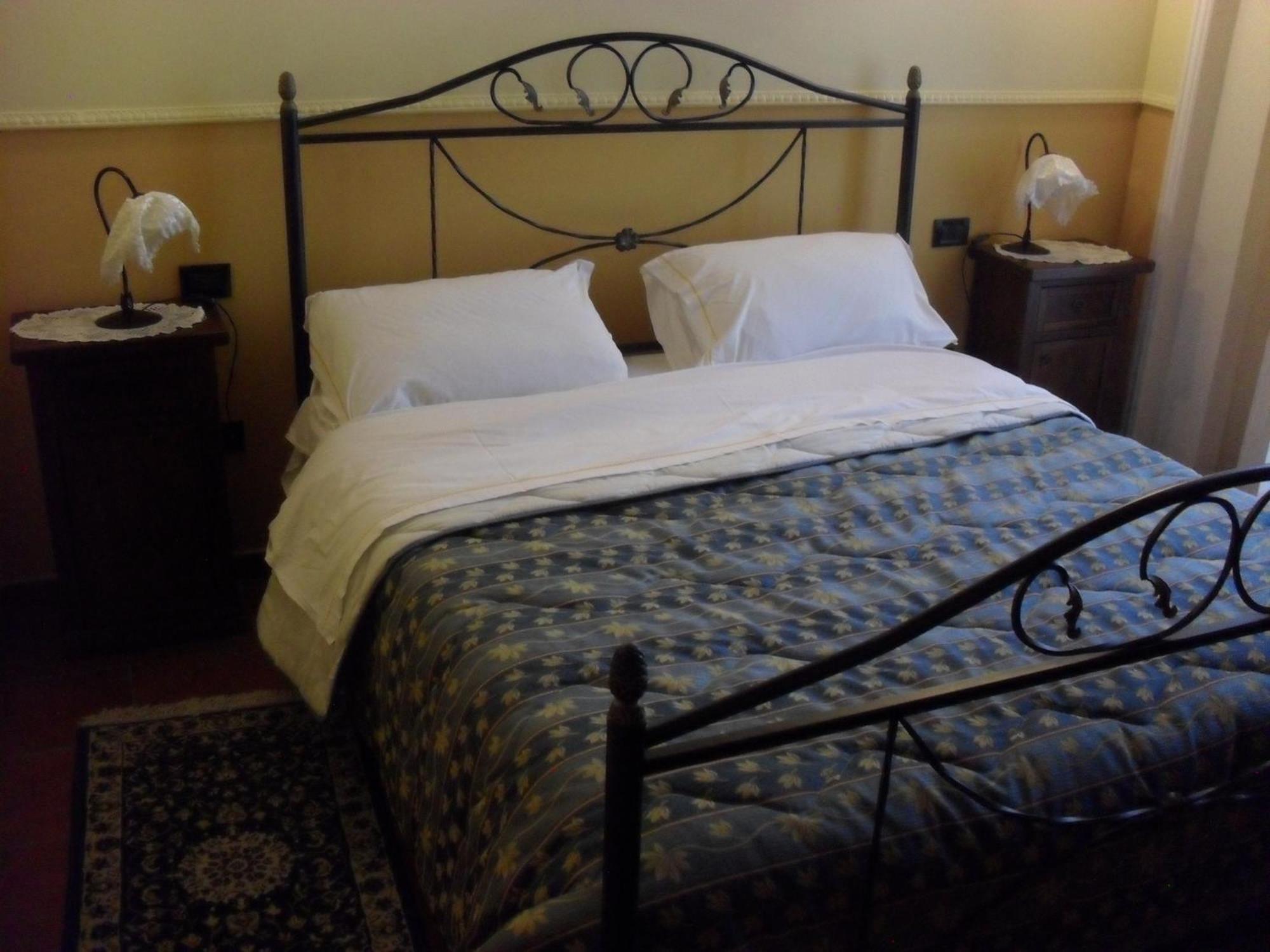 Hotel Pignatelli Napoli Kültér fotó